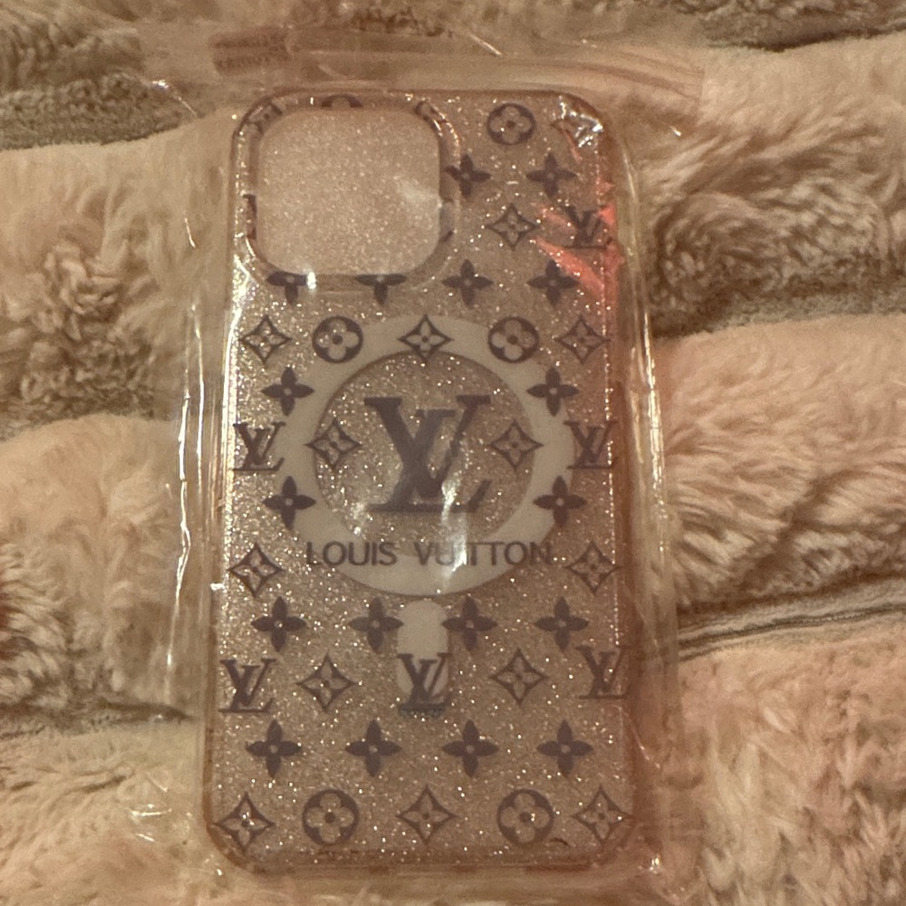 Louis Vuitton Sparkling Monogram Phone Case Gray, SilverClear iPhone 15 ProMax